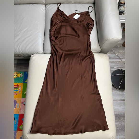 Zara Women’s Satin Effect V Neck Strappy Midi Dress - Size XL - Picture 9 of 13